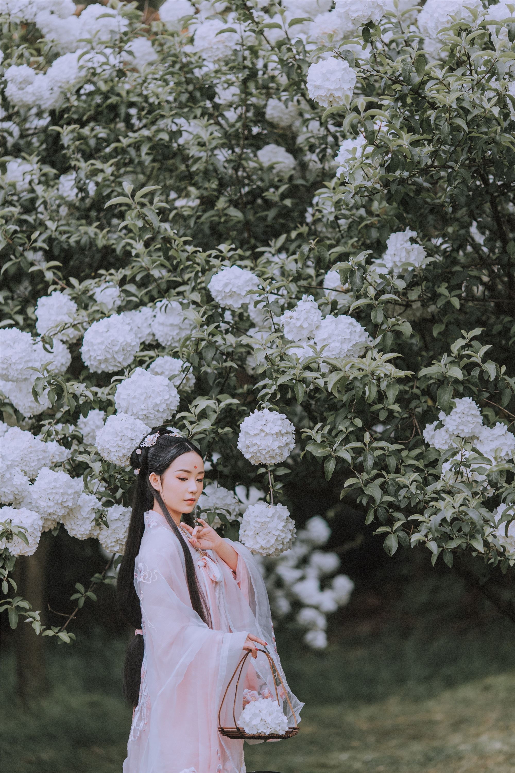 YITUYU艺图语 2021.09.02 满袖春 Seven